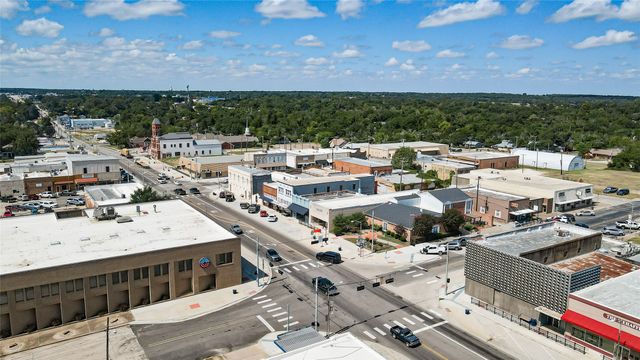 1226 Texas Street, Rockdale, TX 76567
