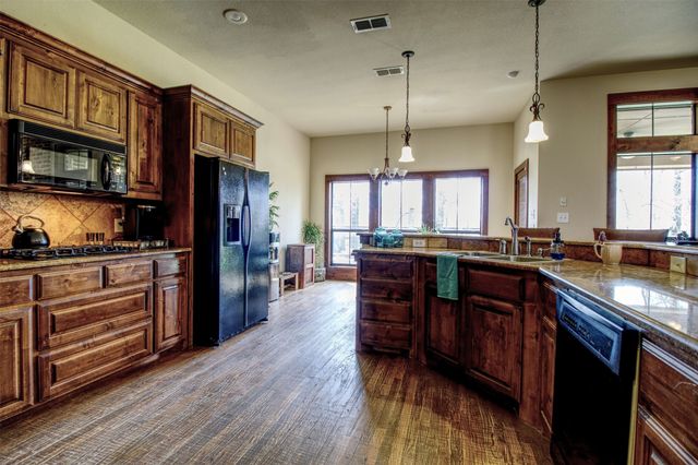 202 Woodland Drive, Krugerville, TX 76227