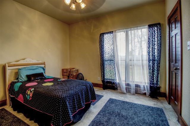 202 Woodland Drive, Krugerville, TX 76227