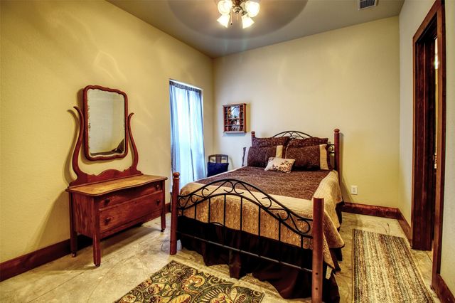 202 Woodland Drive, Krugerville, TX 76227