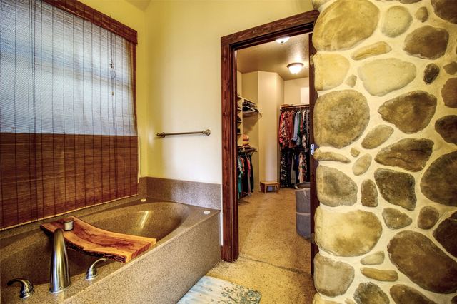 202 Woodland Drive, Krugerville, TX 76227