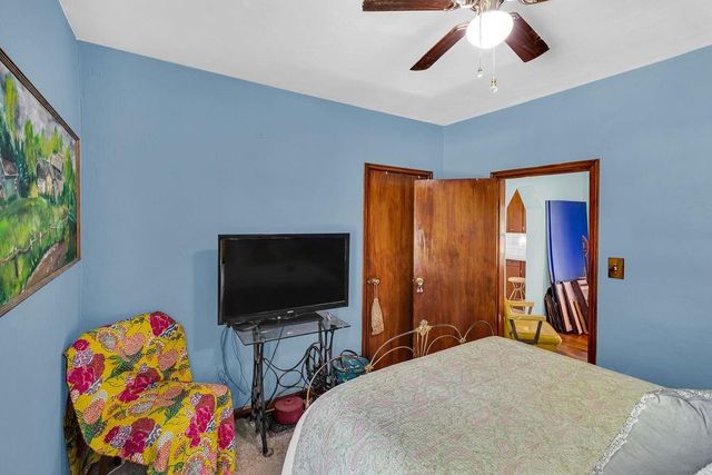 10508 Kentucky Avenue, Sugar Creek, MO 64054
