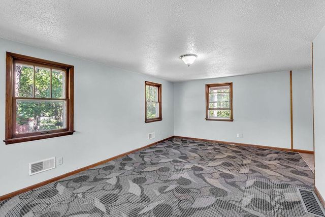 10508 Kentucky Avenue, Sugar Creek, MO 64054