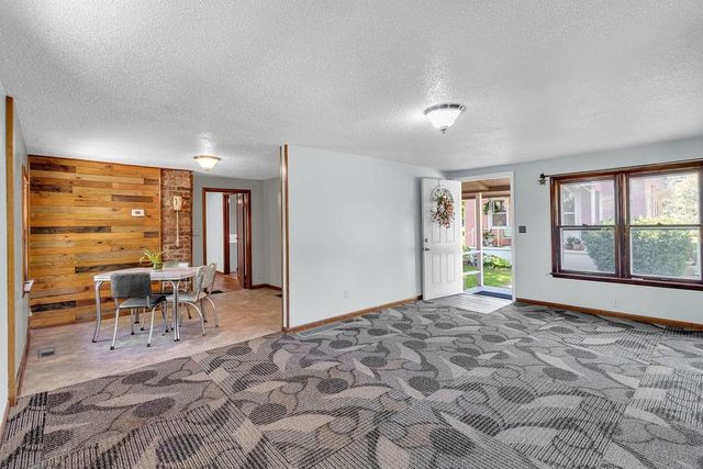 10508 Kentucky Avenue, Sugar Creek, MO 64054