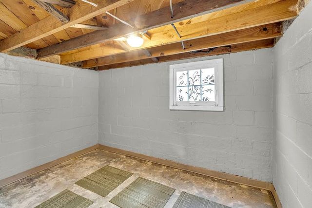 10508 Kentucky Avenue, Sugar Creek, MO 64054