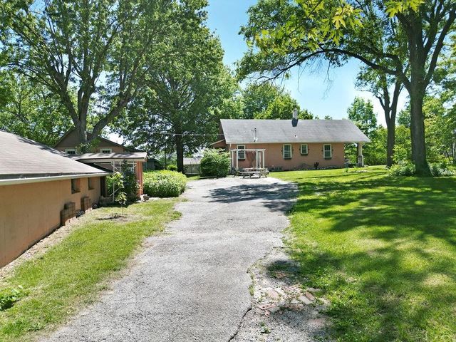 10508 Kentucky Avenue, Sugar Creek, MO 64054