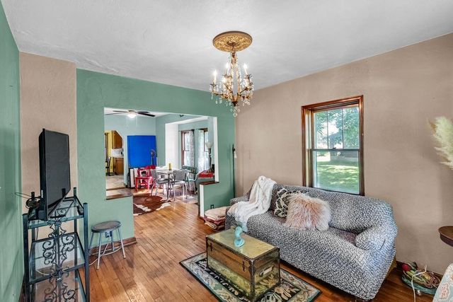 10508 Kentucky Avenue, Sugar Creek, MO 64054