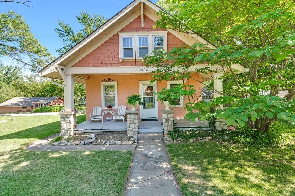 10508 Kentucky Avenue, Sugar Creek, MO 64054
