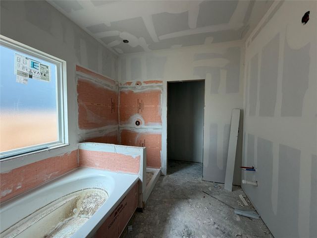 150 Clover BND, Liberty Hill, TX 78642