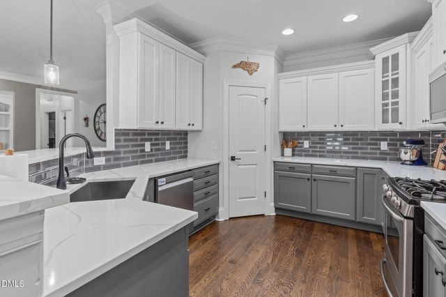 6716 Stepherly Way, Holly Springs, NC 27540