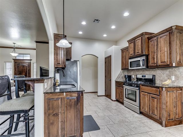 1821 NE 31st Street, Moore, OK 73160