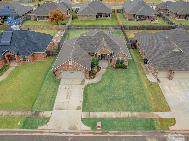1821 NE 31st Street, Moore, OK 73160