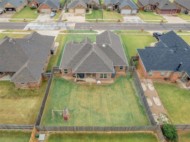 1821 NE 31st Street, Moore, OK 73160