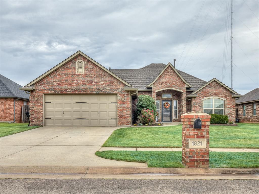 1821 NE 31st Street, Moore, OK 73160