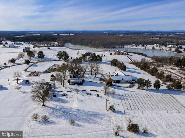 10830 JUSTABOUT FARMS LN, Nokesville, VA 20181