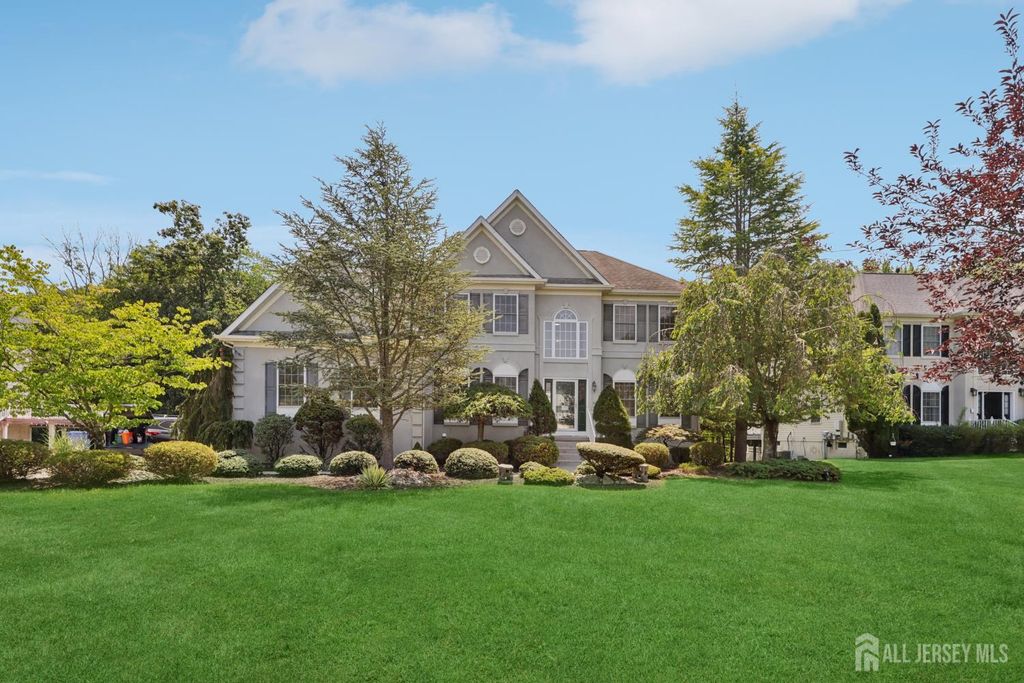 19 Stonegate Drive, Monroe, NJ 08831