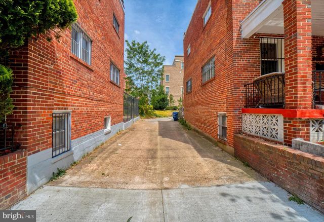 2835 4TH ST NE, Washington, DC 20002