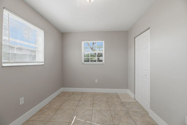 1000 N 71st Avenue, Hollywood, FL 33024