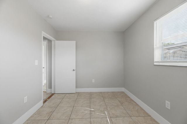 1000 N 71st Avenue, Hollywood, FL 33024