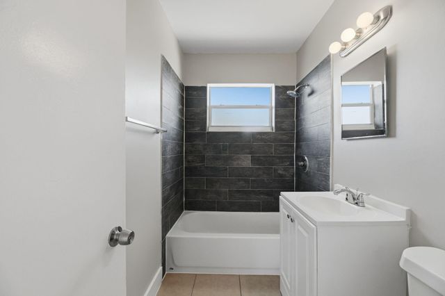 1000 N 71st Avenue, Hollywood, FL 33024