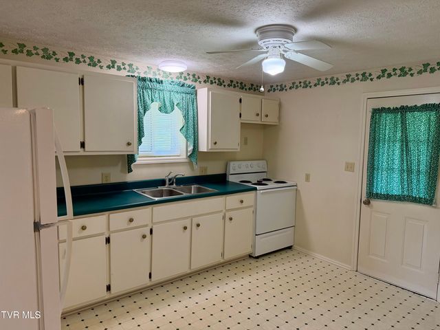 10069 Trading Post Lane, Bristol, VA 24202