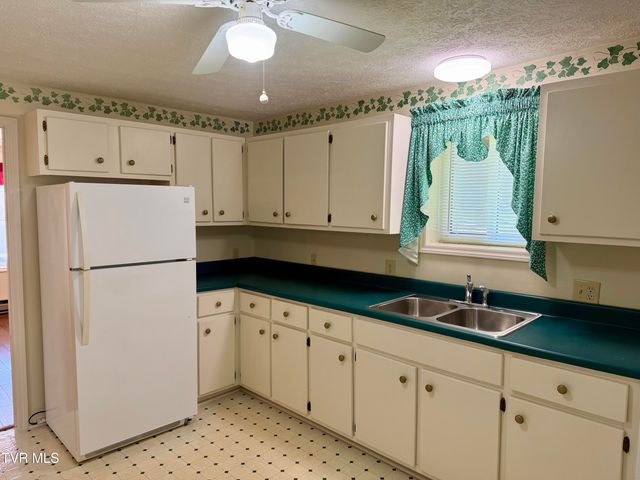 10069 Trading Post Lane, Bristol, VA 24202
