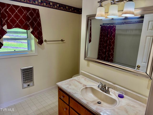 10069 Trading Post Lane, Bristol, VA 24202