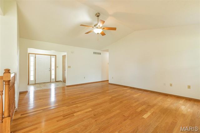11 Glenmoor Court, Bethalto, IL 62010
