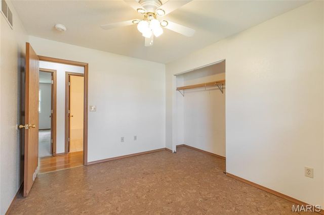 11 Glenmoor Court, Bethalto, IL 62010