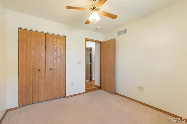 11 Glenmoor Court, Bethalto, IL 62010