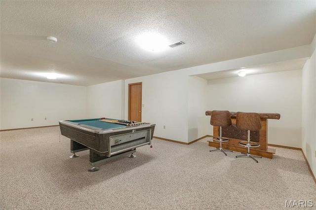 11 Glenmoor Court, Bethalto, IL 62010