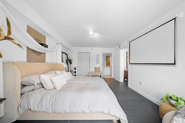 227 Michigan Avenue 304, Miami Beach, FL 33139