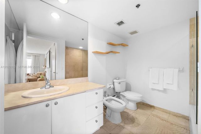 227 Michigan Avenue 304, Miami Beach, FL 33139