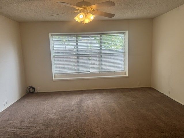 1403 Eveningcrest Court, Arlington, TX 76002
