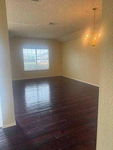 1403 Eveningcrest Court, Arlington, TX 76002
