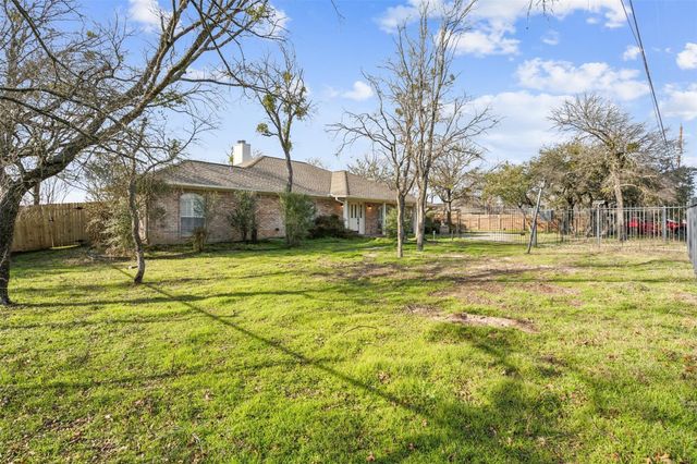 6437 Silver Creek Azle Road, Azle, TX 76020