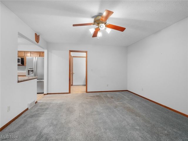 4250 Dawncliff Drive, Brooklyn, OH 44144