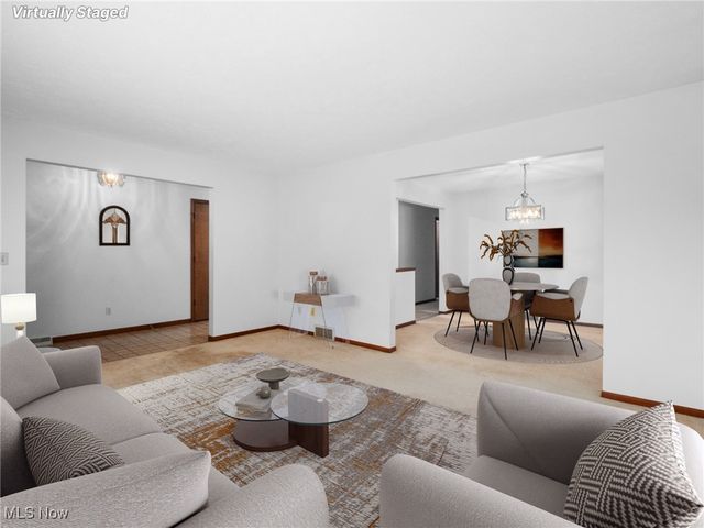 4250 Dawncliff Drive, Brooklyn, OH 44144