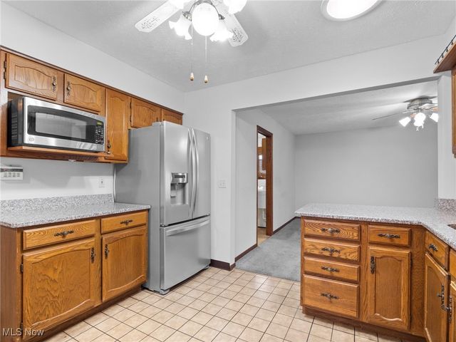 4250 Dawncliff Drive, Brooklyn, OH 44144