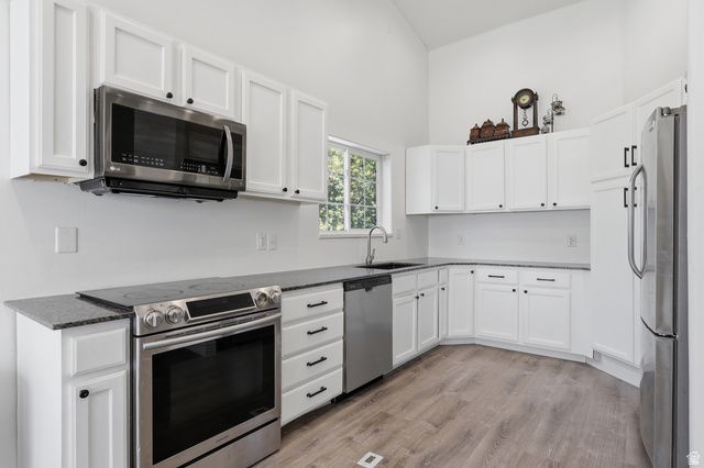 994 S SLATE CANYON DR, Provo, UT 84606