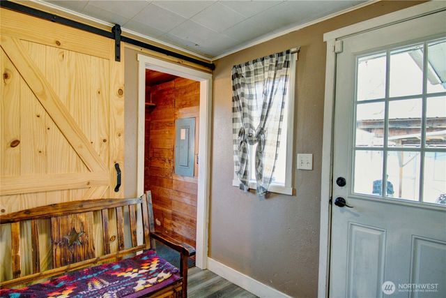 16027 W Division Street, Mount Vernon, WA 98273