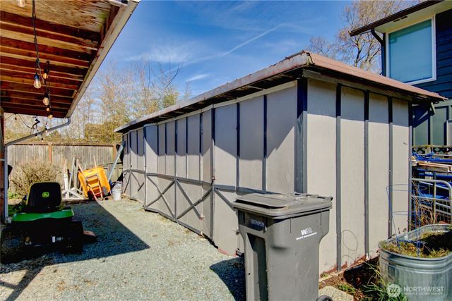 16027 W Division Street, Mount Vernon, WA 98273