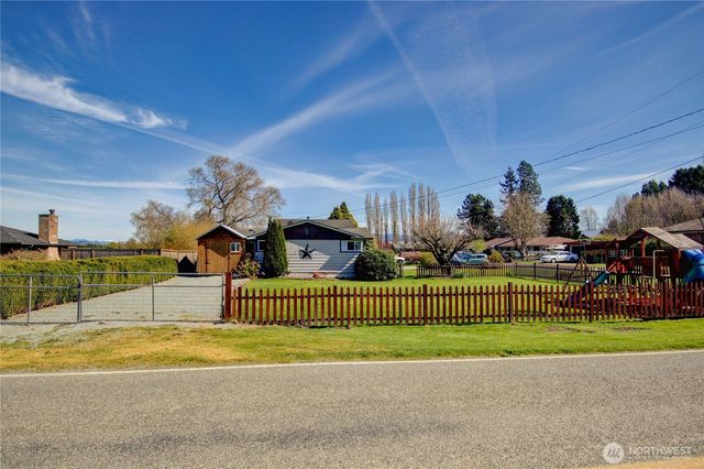 16027 W Division Street, Mount Vernon, WA 98273