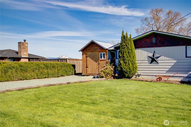 16027 W Division Street, Mount Vernon, WA 98273