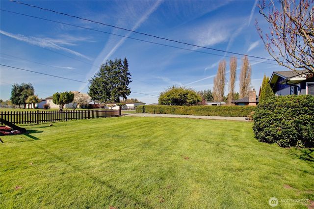 16027 W Division Street, Mount Vernon, WA 98273