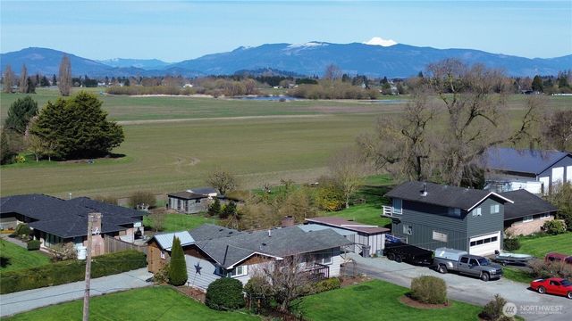 16027 W Division Street, Mount Vernon, WA 98273