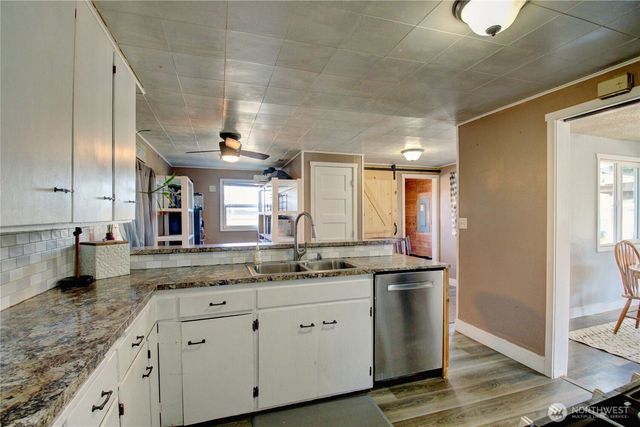 16027 W Division Street, Mount Vernon, WA 98273