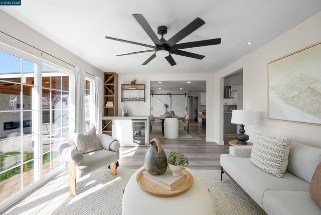 1745 Eucalyptus Ct, Concord, CA 94521