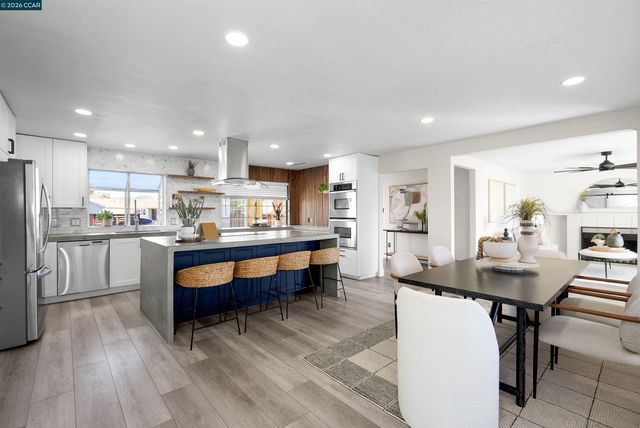 1745 Eucalyptus Ct, Concord, CA 94521