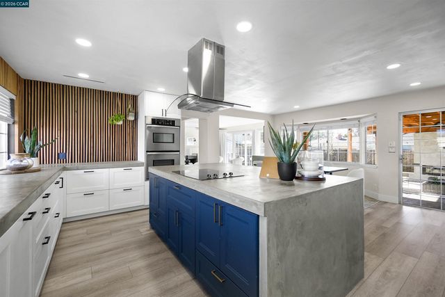 1745 Eucalyptus Ct, Concord, CA 94521